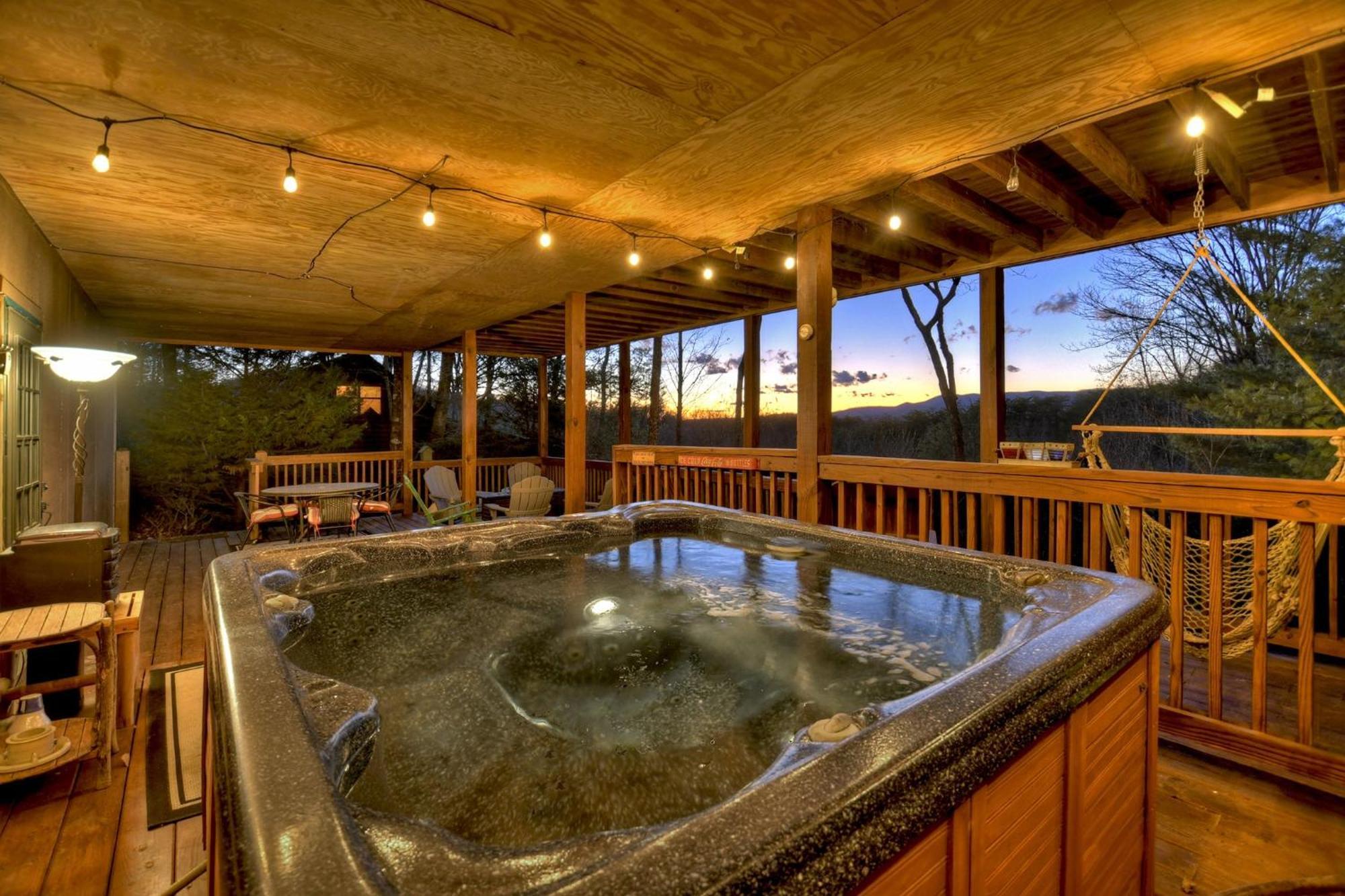 Talking Leaves Hot Tub Firepit And Comfy King Beds Villa Ellijay Exterior photo